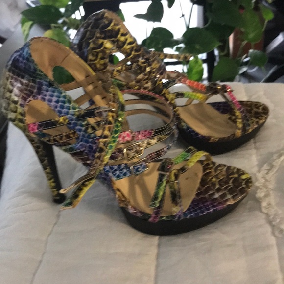 Multicolor strcpy heals - Picture 1 of 2